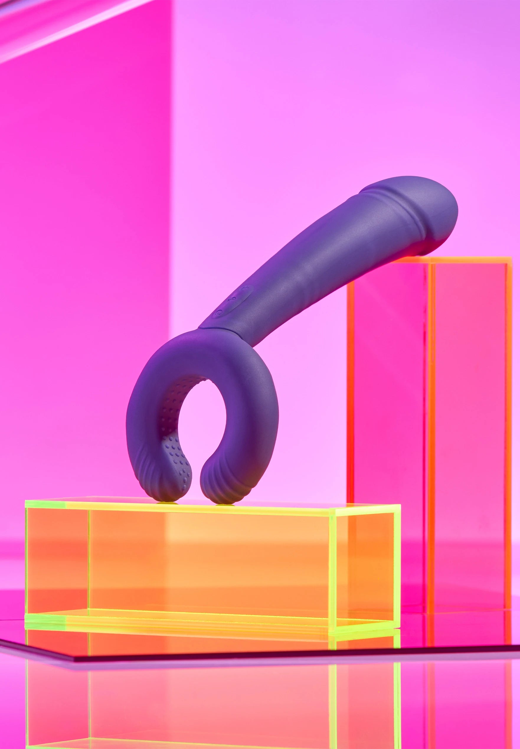 Vibrator & Masturbator Please Me - Love to Love